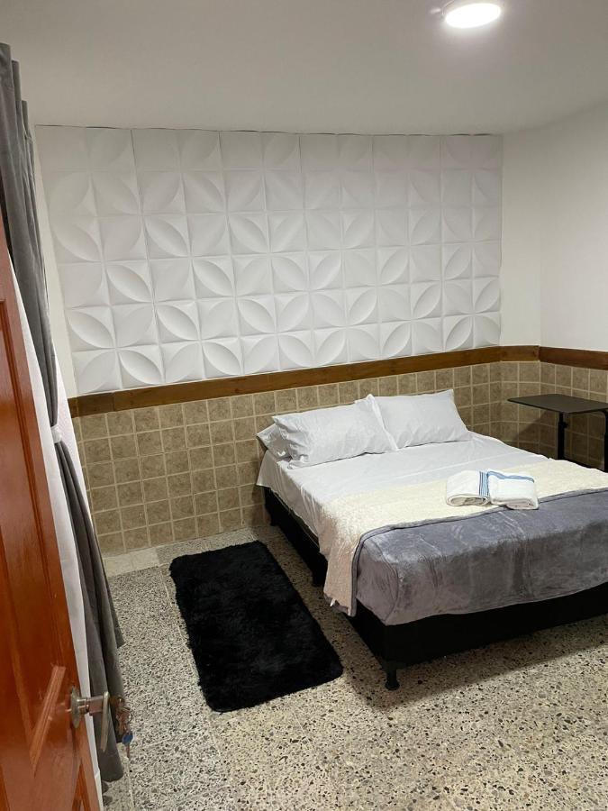 Casa Al Frente Del Pueblito Paisa Appartement Medellín Buitenkant foto