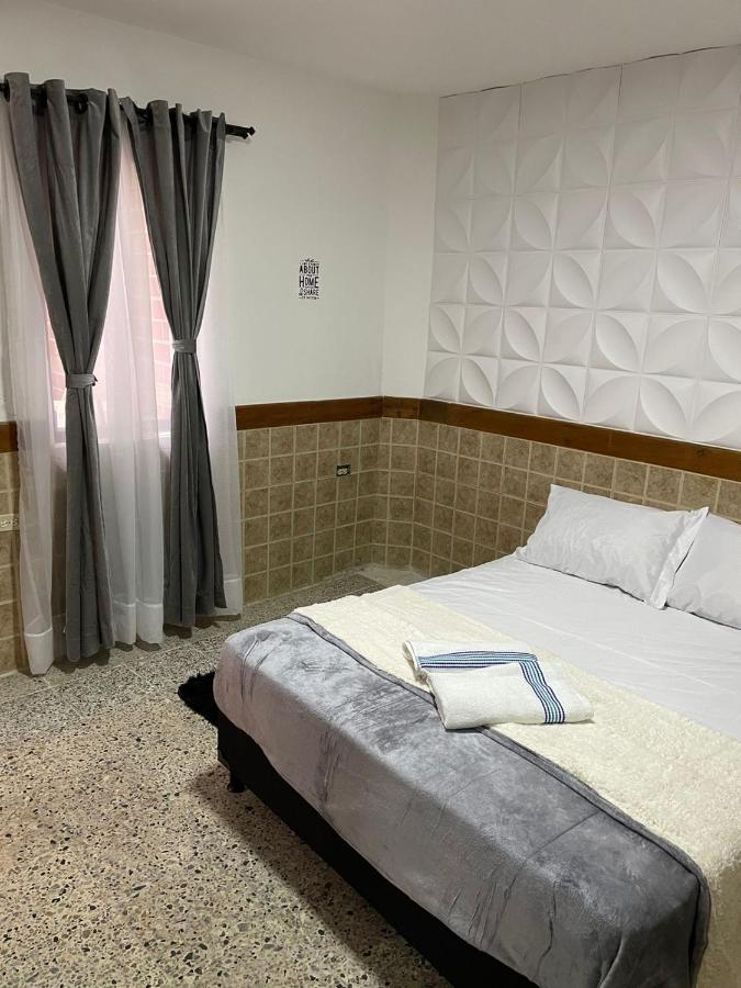 Casa Al Frente Del Pueblito Paisa Appartement Medellín Buitenkant foto